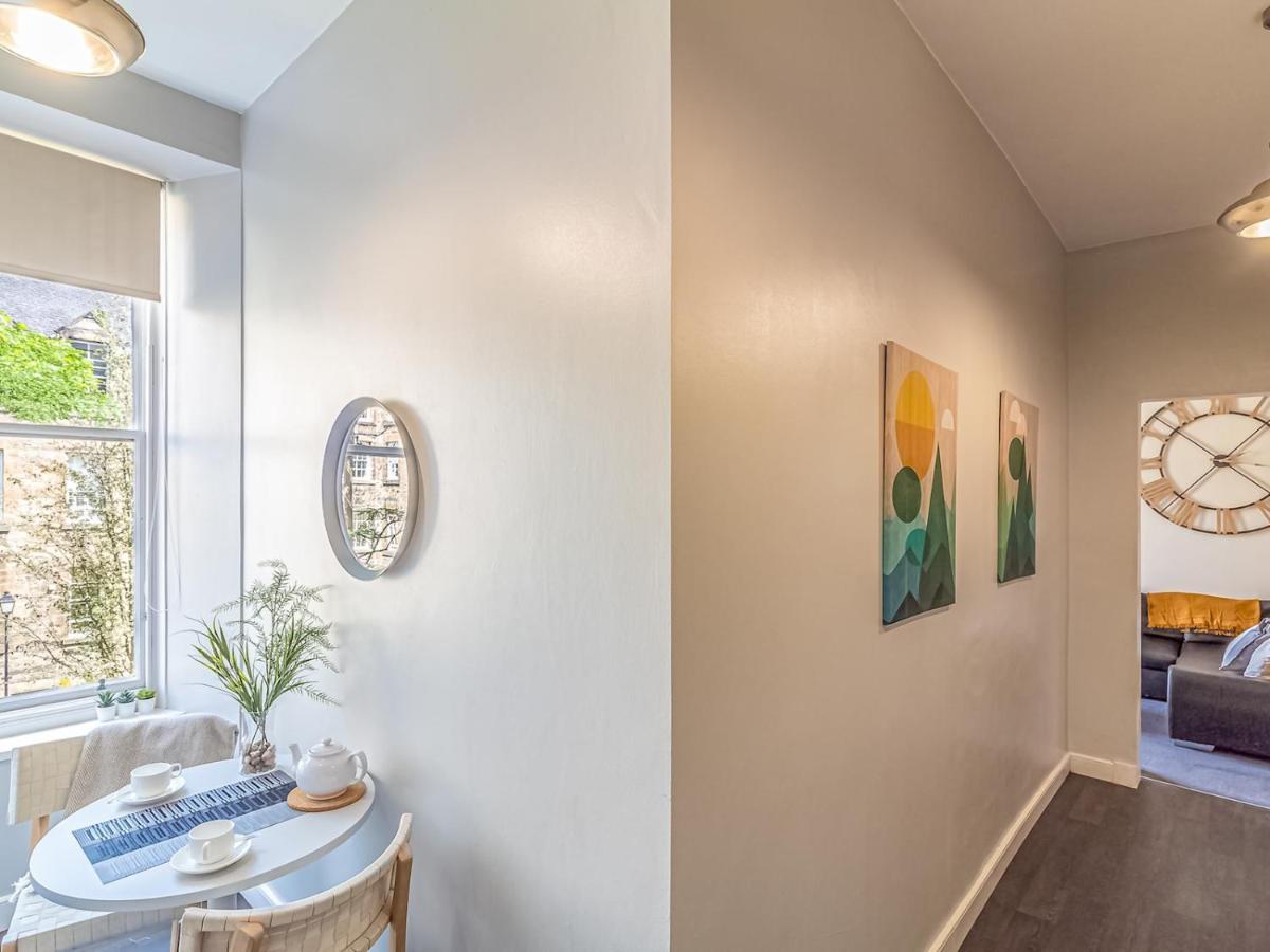 Apartment Pass The Keys Spacious And Homely Flat On The Royal Mile EDI