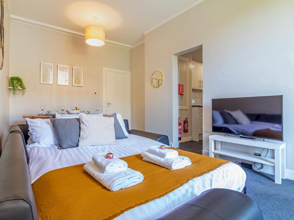 Pass The Keys Spacious And Homely Flat On The Royal Mile Apartment EDI
